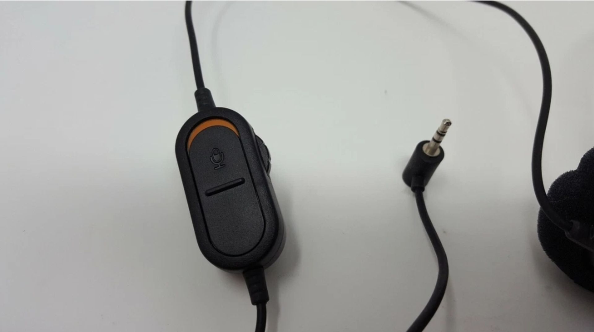 150 X BRAND NEW GENUINE OFFICIAL MICROSOFT XBOX 360 HEADSET & MIC WITH MUTE SWITCH - Image 5 of 5