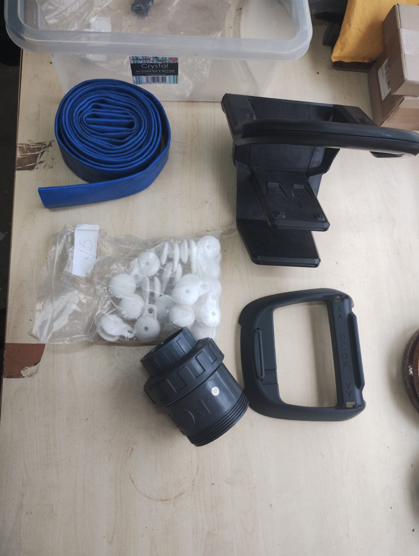JOBLOT OF 5 - SWIMMING POOL+SPA ITEMS - HOSE , COVER CLIPS , BALL VALVE AND MORE - Image 4 of 8