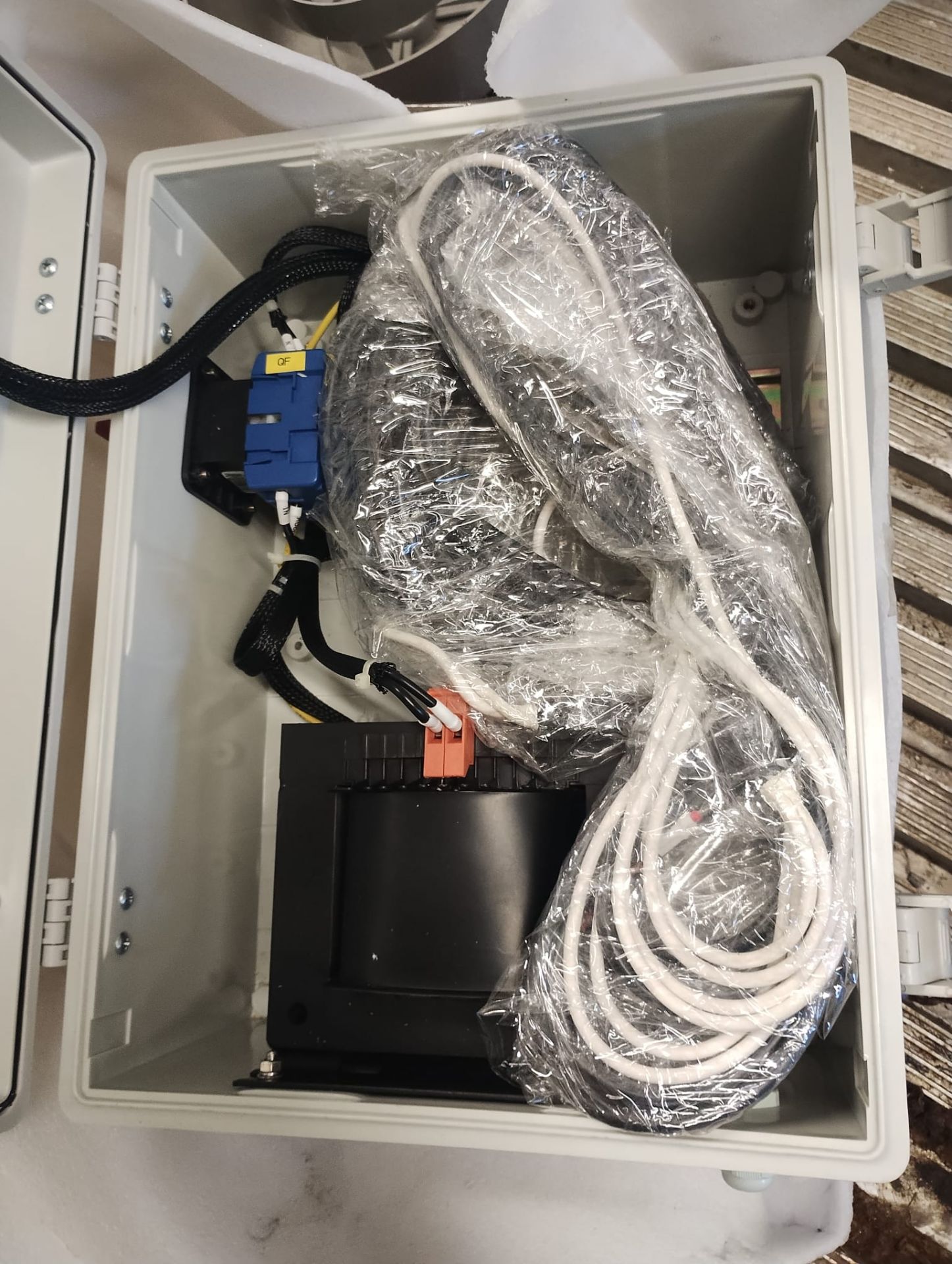 HEATING WIRE ELECTRIC BOX - JBK5-500 TRANSFORMER FITTED + ALL BOTTONS - C&D201811007 -NEW ALL CABLES - Image 7 of 9