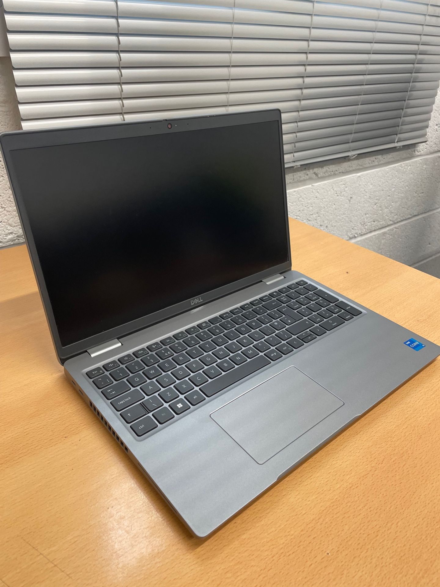 DELL LATITUDE 5510 LAPTOP | CORE I5-10210U | 8GB RAM | 256GB NVME SSD - Image 2 of 3