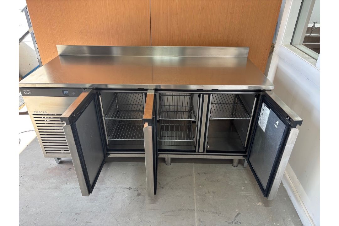 FOSTER COUNTERTOP 3 DOOR DELI DISPLAY FRIDGE COMMERCIAL USED - Image 5 of 6
