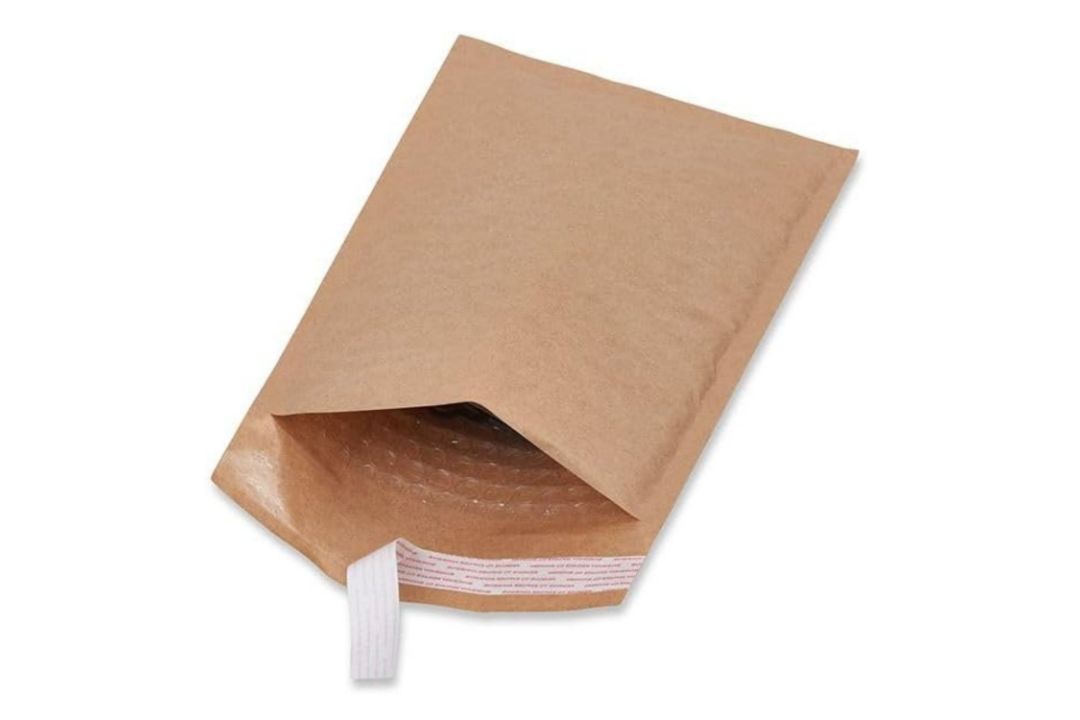 1000 BUBBLE ENVELOPES WITH PEEL AND SEAL TOUGH LIGHT PADDED (140 X 210MM) - Image 2 of 4