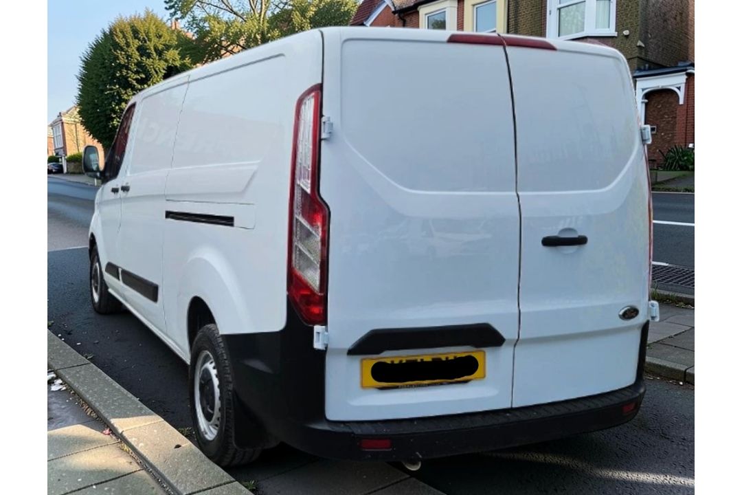 **(ONLY 73K MILEAGE)** 2021 FORD TRANSIT CUSTOM 300LEADER EBLUE L2H1 1996CC >>--NO VAT ON HAMMER--<< - Image 7 of 14