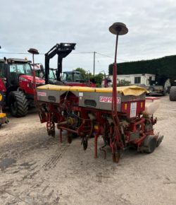 GASPARDO 6 ROW MAIZE DRILL