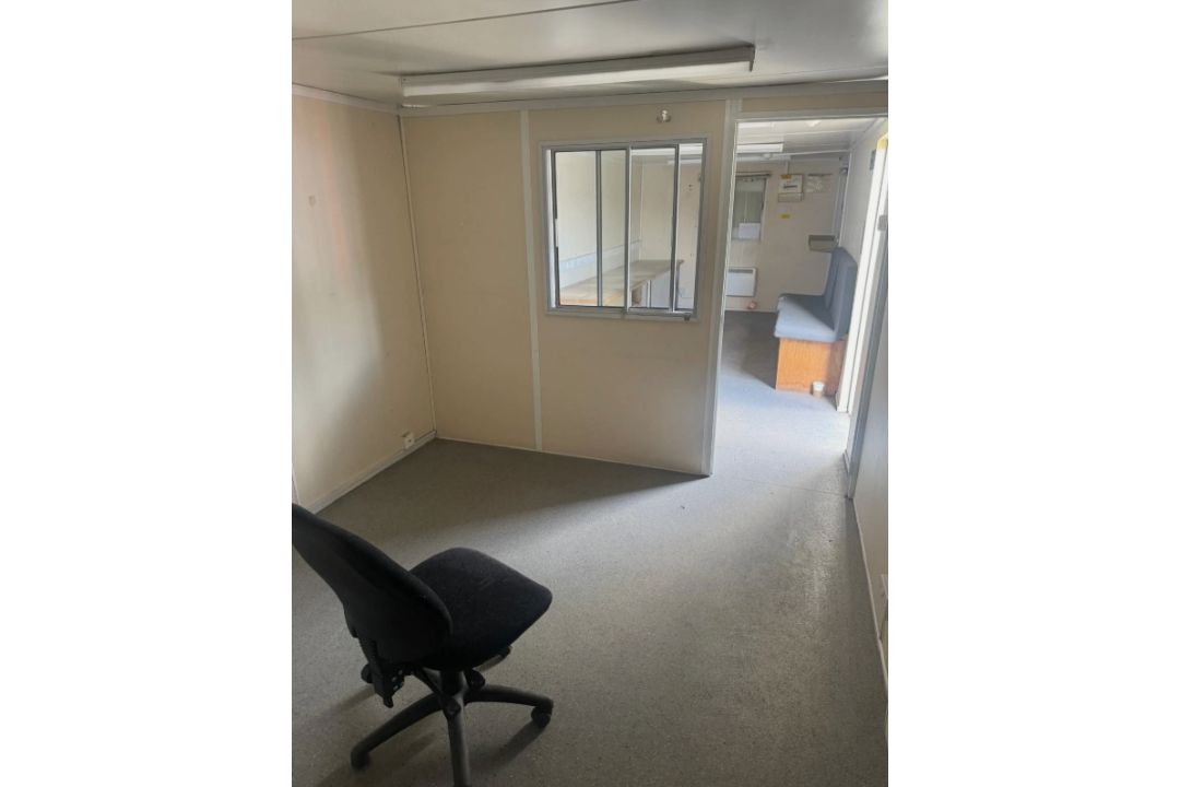 30FT X 10FT SITE OFFICE CABIN – PORTABLE OFFICE / WELFARE UNIT / STORAGE CABIN - Image 23 of 23