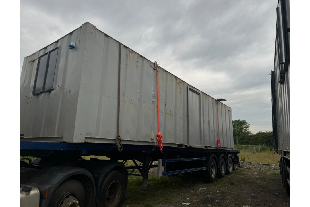 30FT X 10FT SITE OFFICE CABIN – PORTABLE OFFICE / WELFARE UNIT / STORAGE CABIN - Image 4 of 23