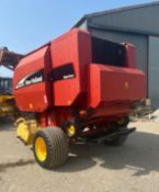 NEW HOLLAND BR740 ROUND BALER
