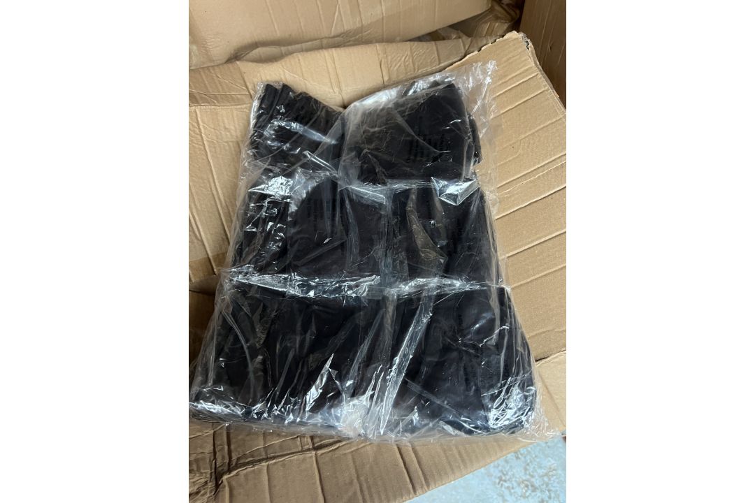 1000 INDIVIDUALLY SEALED FACE MASKS REUSABLE WASHABLE BLACK FACE MASKS - Image 2 of 3