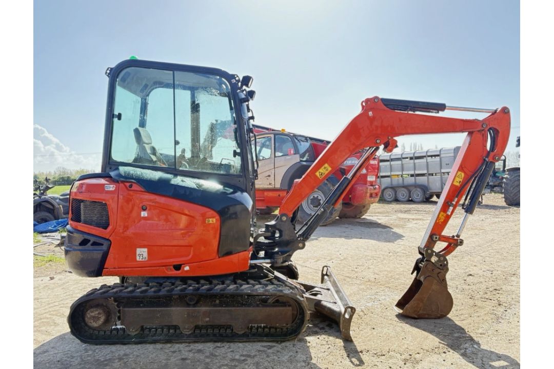 KUBOTA KX027-4 MINI EXCAVATOR - Image 6 of 14