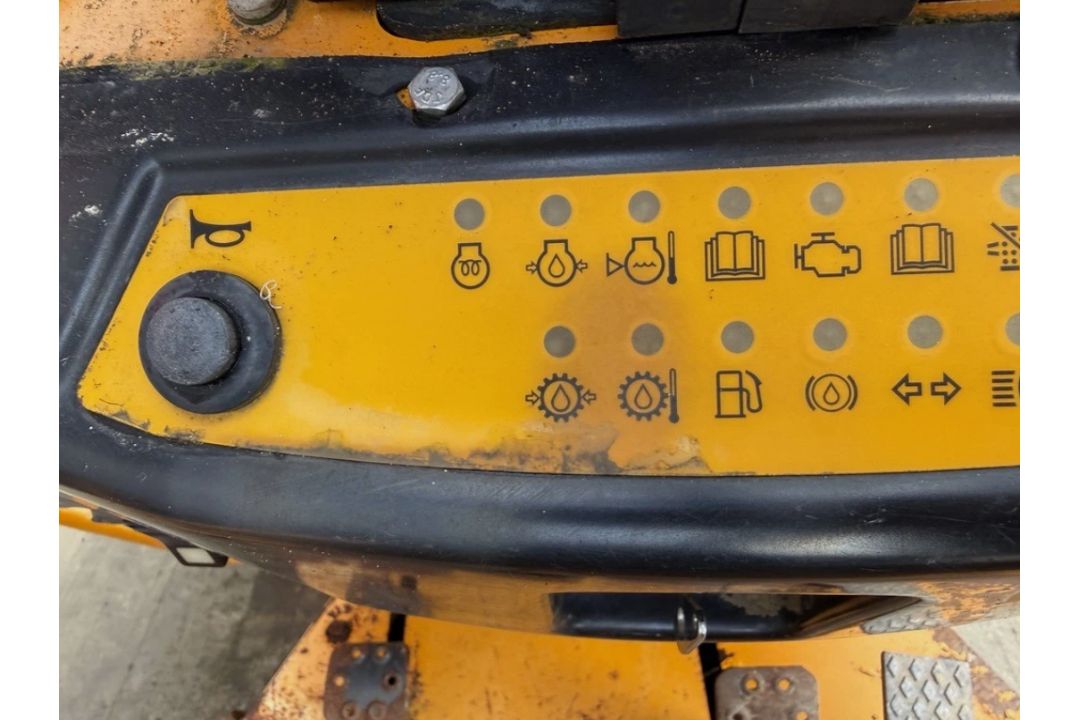THWAITES 6 TONNE SWIVEL DUMPER (2014) - Image 10 of 13