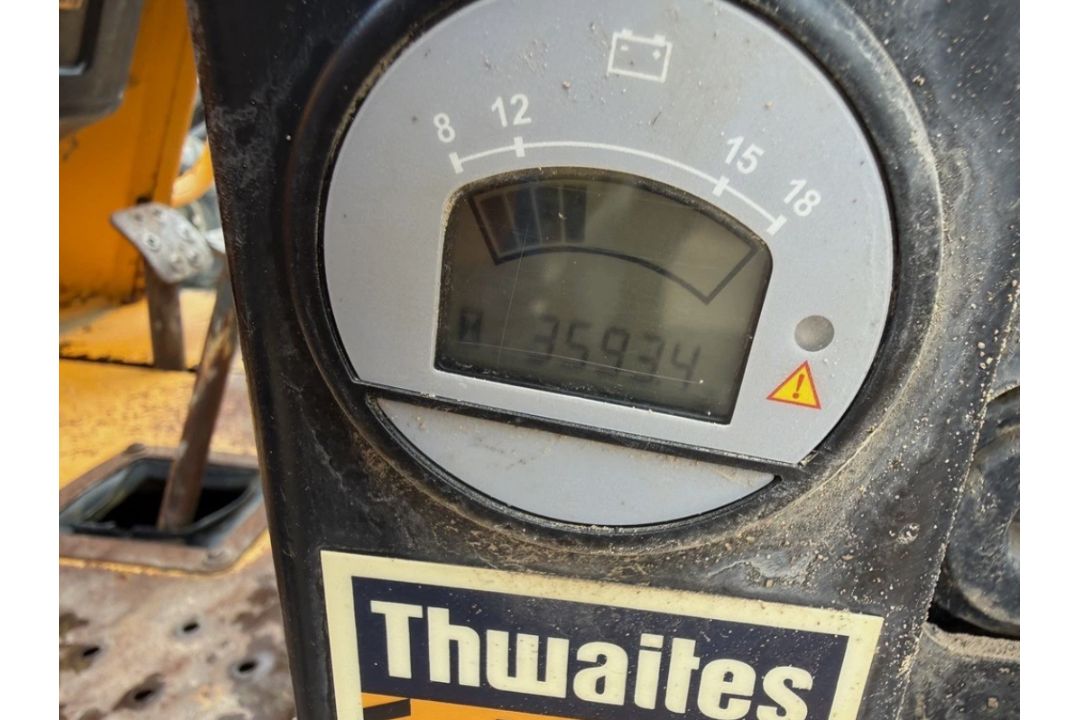 THWAITES 6 TONNE SWIVEL DUMPER (2014) - Image 11 of 13