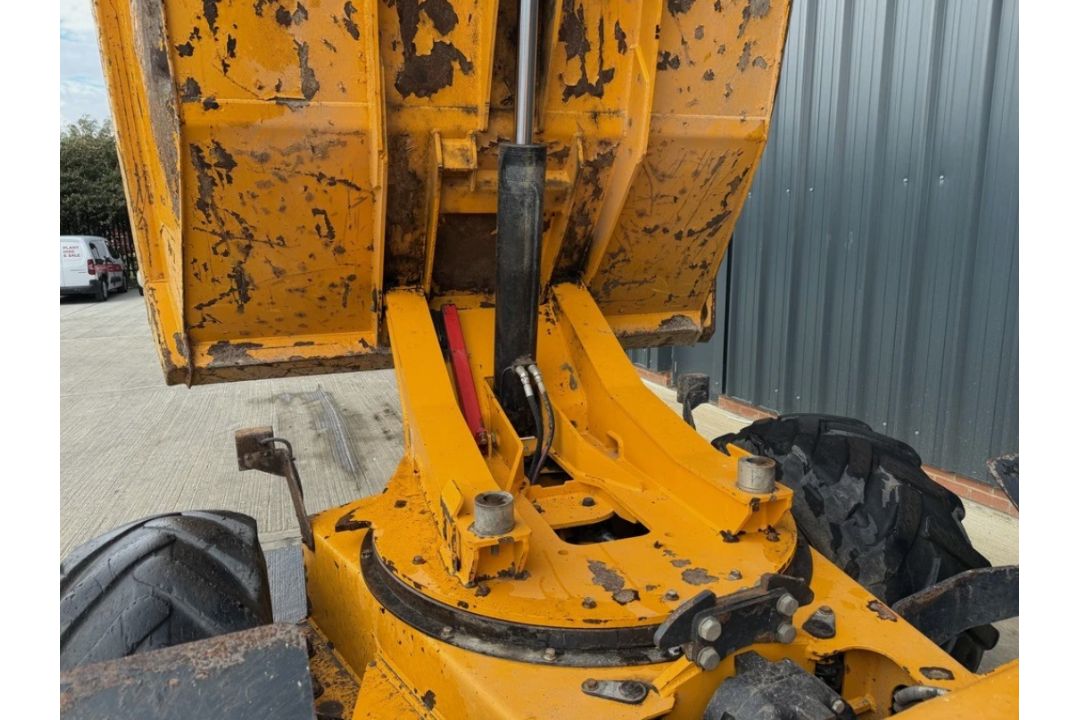 THWAITES 6 TONNE SWIVEL DUMPER (2014) - Image 13 of 13