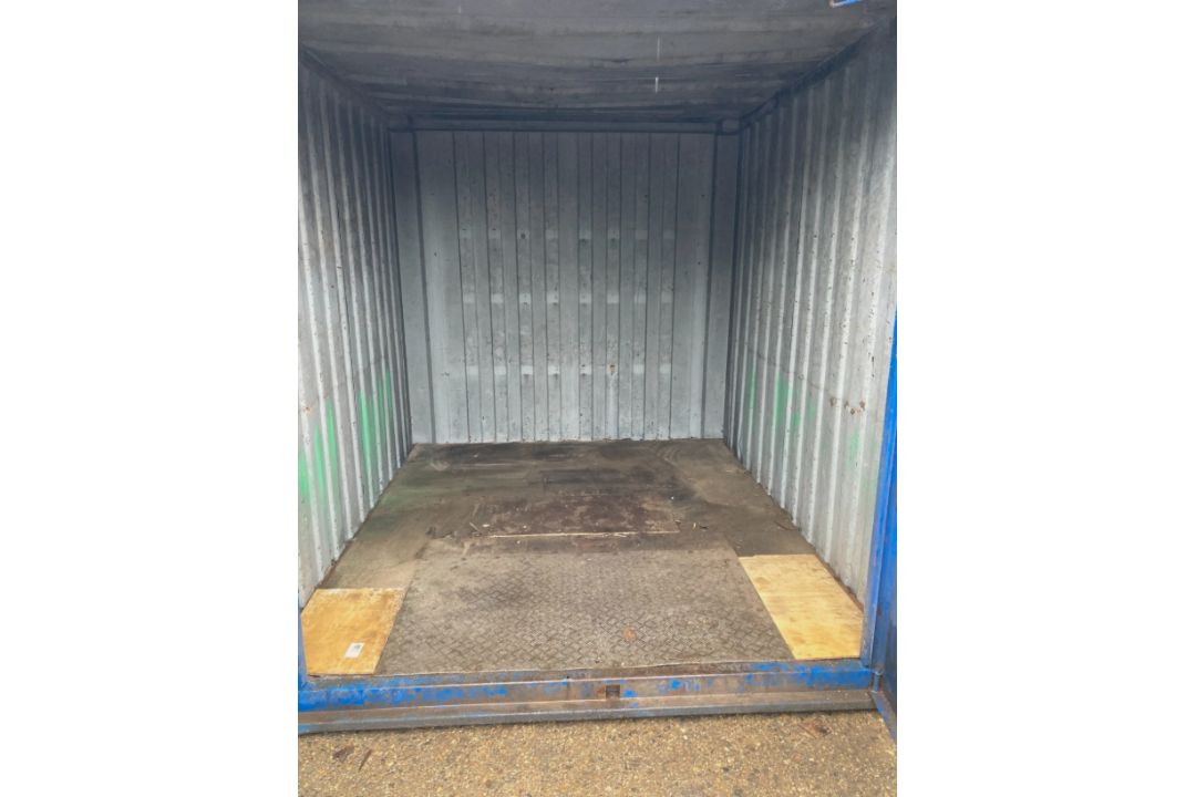 10 FT X 8 FT SHIPPING CONTAINER - Image 4 of 11