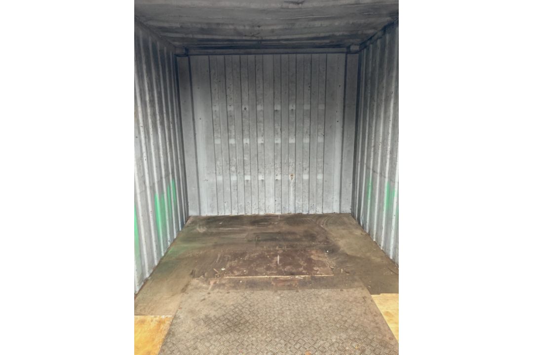 10 FT X 8 FT SHIPPING CONTAINER - Image 2 of 11