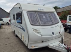 2010 SWIFT ACE JUBILEE COURIER – 6 BERTH TOURING CARAVAN >>--NO VAT ON HAMMER--<<
