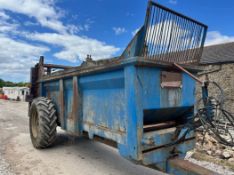 BUNNING 14 TON REAR DISCHARGE MUCK SPREADER / MANURE SLURRY SPREADER