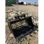 UNUSED HANER RIDDLE BUCKET – SUIT 3 TON DIGGER