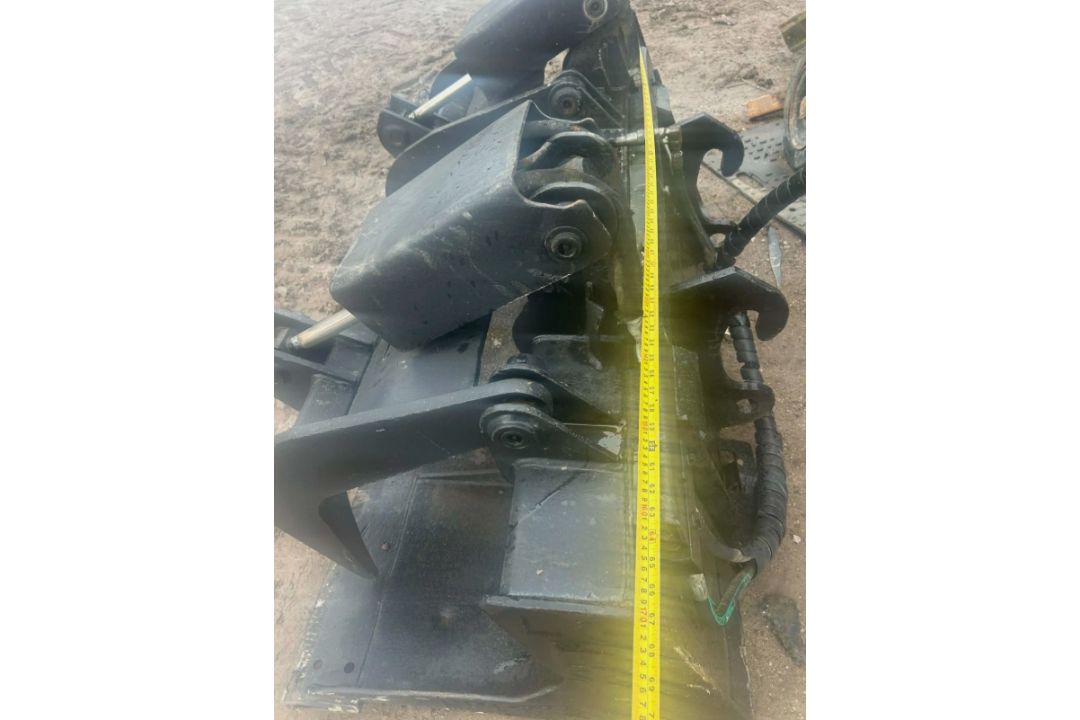 INDUSTRIAL BUCKET & GRAPPLE – TWIN GRAB SKID STEER / BOBCAT LOADER - Image 6 of 12