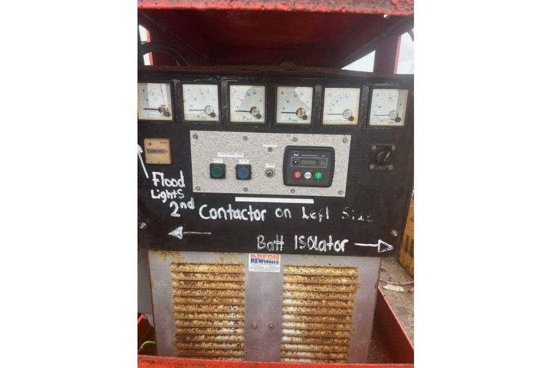 200 KVA VOLVO DIESEL GENERATOR GENSET 110V 415V SITE GENERATOR POWER UNIT ENGINE - Image 9 of 10