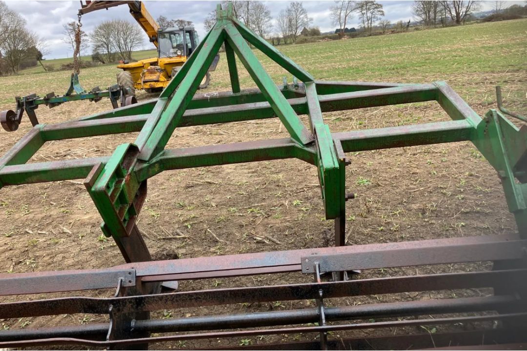 TWIN LEG SUBSOILER - Image 9 of 10