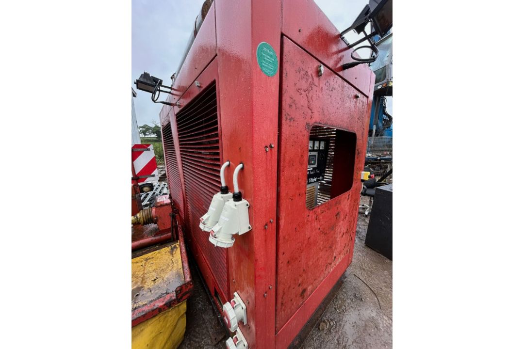 200 KVA VOLVO DIESEL GENERATOR GENSET 110V 415V SITE GENERATOR POWER UNIT ENGINE - Image 1 of 10