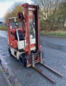 NISSAN 15 FORKLIFT TRUCK / STACKER