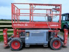 2015 SKYJACK SJ6826 SCISSOR LIFT