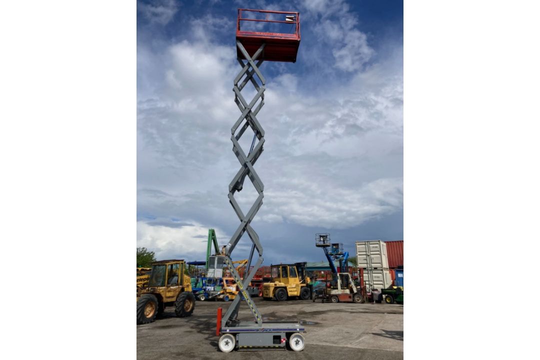 SKYJACK SJ4632 SCISSOR LIFT - Image 13 of 13