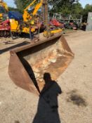BUCKET WITH PIN & CONE