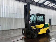 2012 YALE GDP55VXV3264 5.5 TON DIESEL FORKLIFT