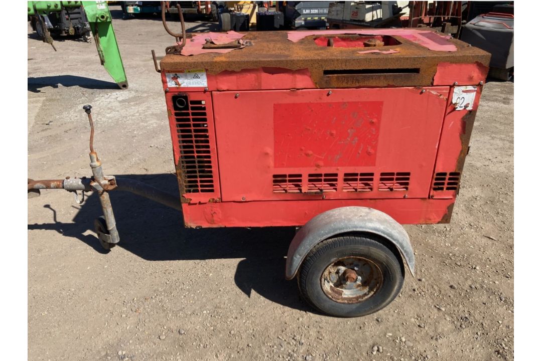 MILLER PANTHER MFW307 GENERATOR WELDER - Image 1 of 7