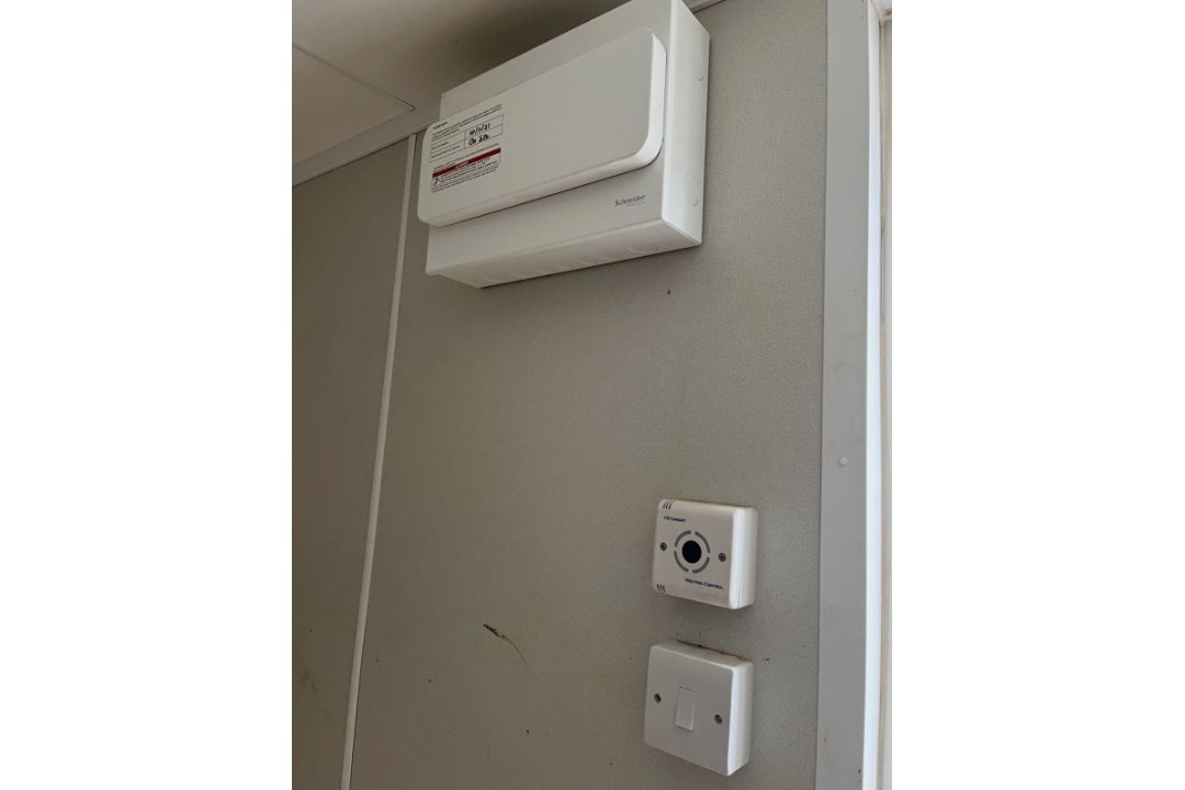 20FT OFFICE / STORAGE CONTAINER - Image 6 of 8
