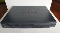 BRAND NEW CISCO 887VAM INTEGRATED SERVICES ROUTER (ISR) - RELIABLE NETWORKING HARDWARE RRP: £99