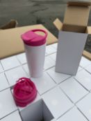 PALLET OF APPROX 504 WHITE PLASTIC TUMBLERS WITH PINK LIDS