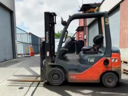 2021 TOYOTA 42-8FDF18 RUNNING HOURS: 4291 H
