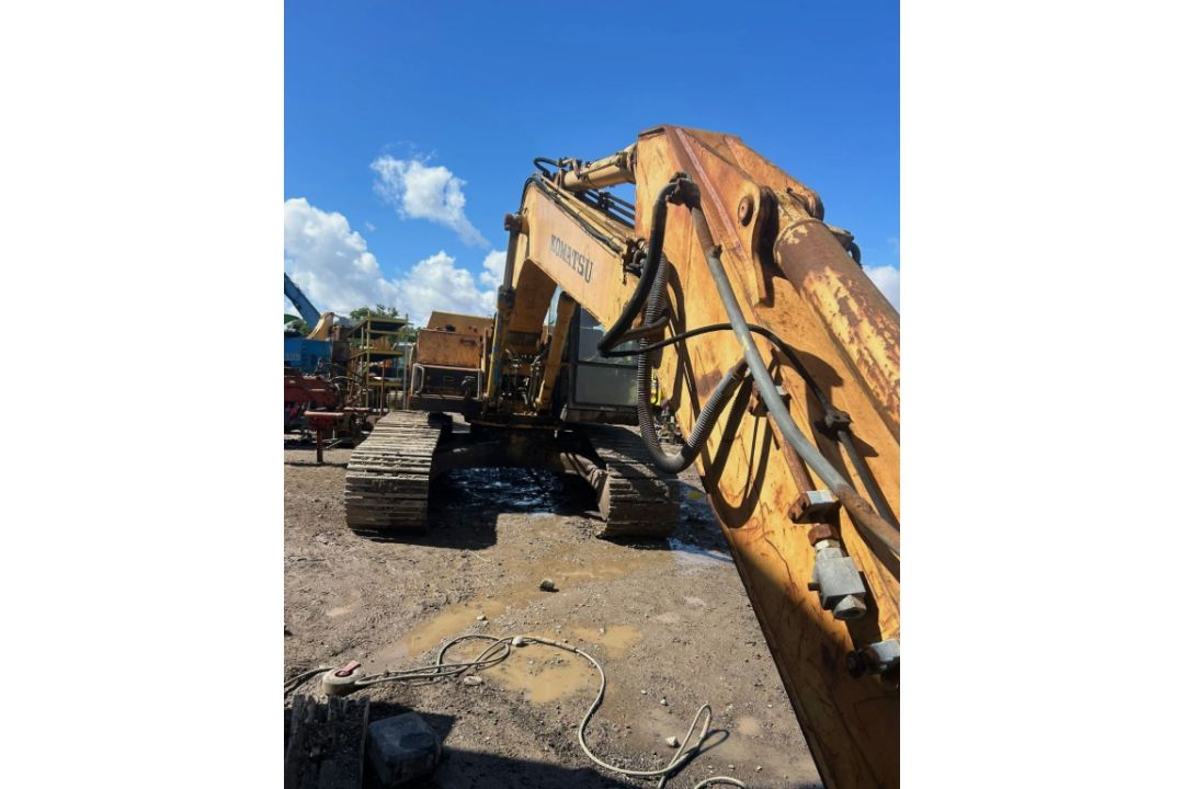 KOMATSU PC220LC TRACKED EXCAVATOR - Image 1 of 22