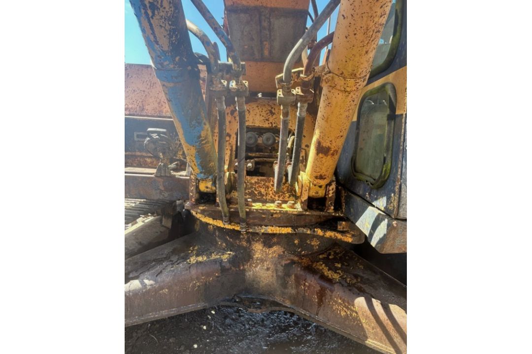 KOMATSU PC220LC TRACKED EXCAVATOR - Image 18 of 22