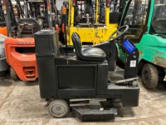 **(INCLUDES CHARGER)** NSS CHAMP 3529RB ELECTRIC FORKLIFT