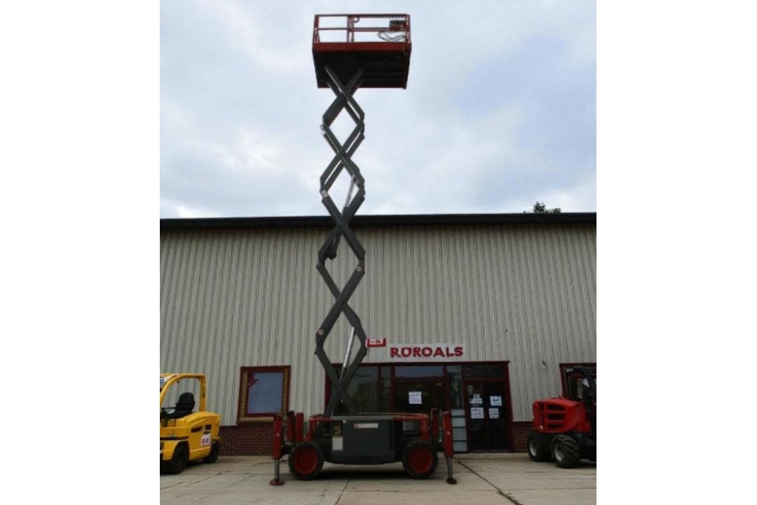 SKYJACK SJ6832 SCISSOR LIFT - Image 9 of 11