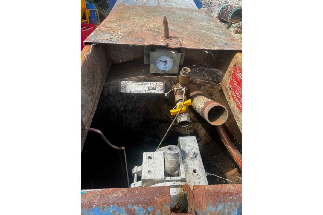 AINWAY ENGINEERING 3000L BUNDED TOWABLE FUEL BOWSER - Image 7 of 10