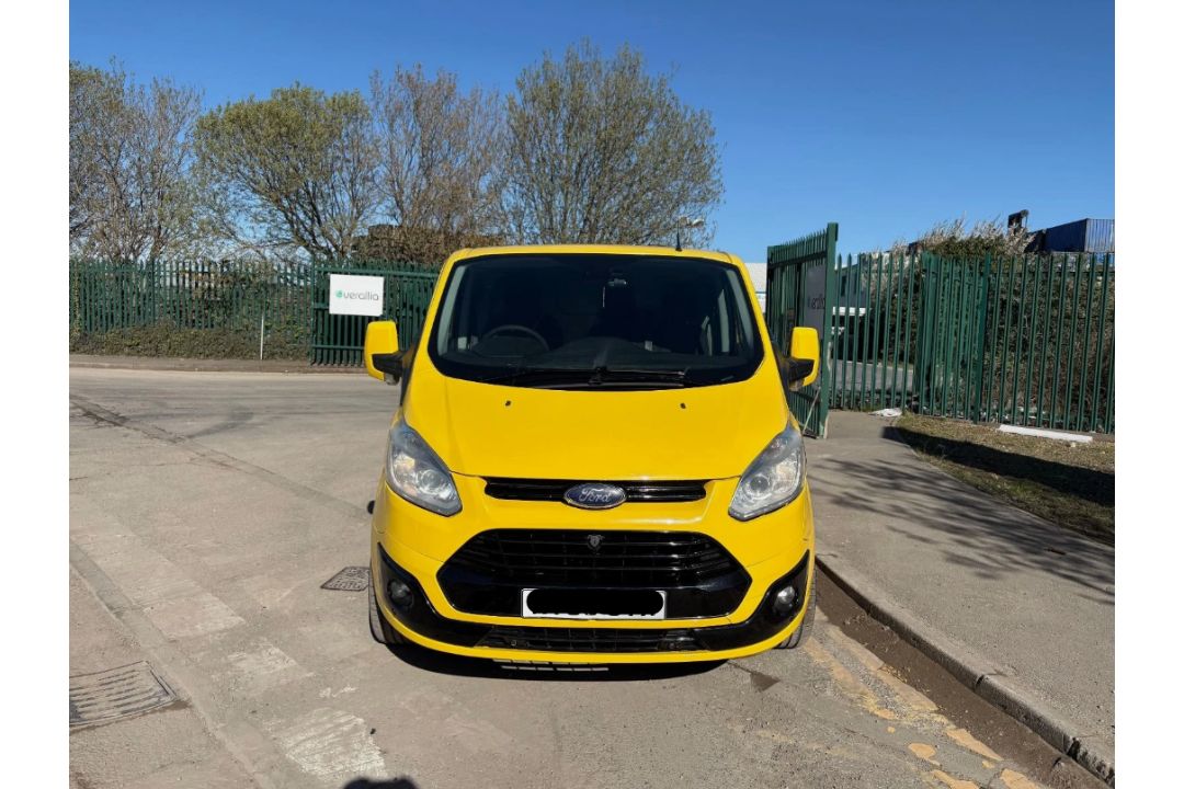 2015 FORD TRANSIT CUSTOM 290 TREND E-TEC L2H1 2198CC DIESEL >>--NO VAT ON HAMMER--<< - Image 5 of 15