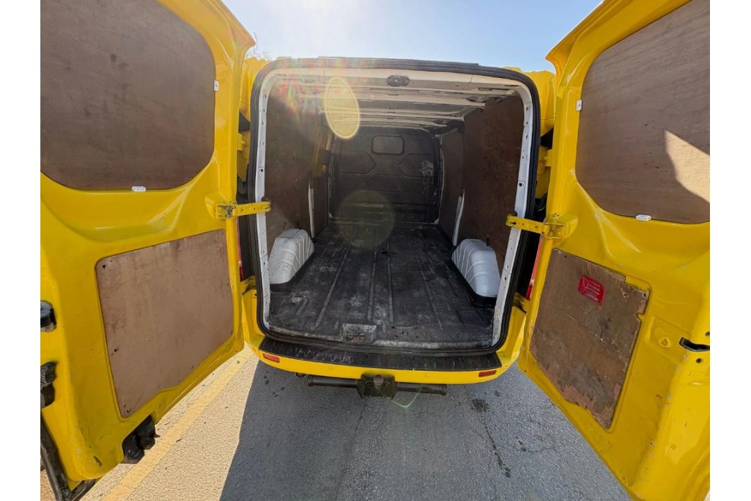 2015 FORD TRANSIT CUSTOM 290 TREND E-TEC L2H1 2198CC DIESEL >>--NO VAT ON HAMMER--<< - Image 7 of 15