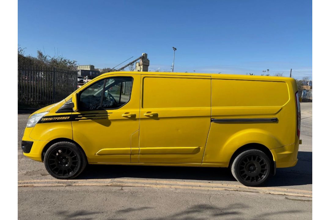 2015 FORD TRANSIT CUSTOM 290 TREND E-TEC L2H1 2198CC DIESEL >>--NO VAT ON HAMMER--<< - Image 11 of 15
