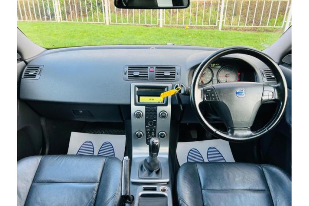 2009 VOLVO V50 2.0D SE 5DR DIESEL MANUAL ESTATE BLACK >>--NO VAT ON HAMMER--<< - Image 17 of 28