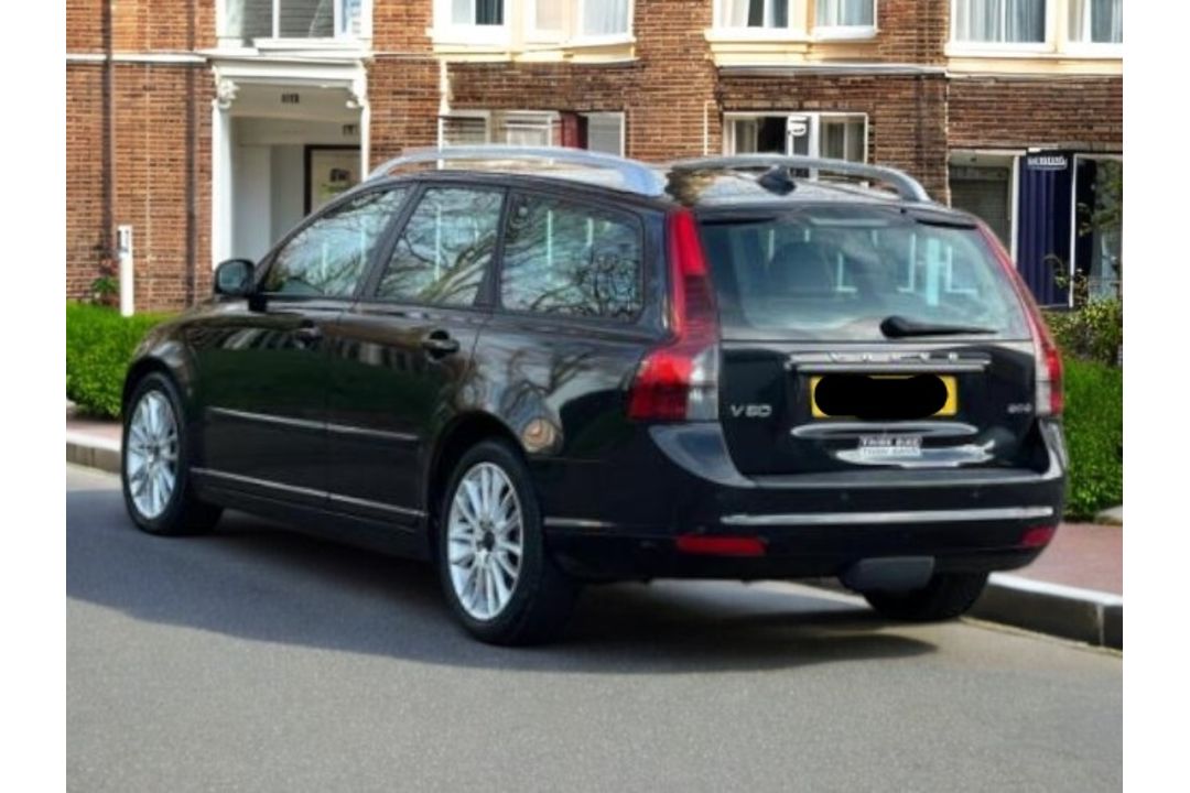 2009 VOLVO V50 2.0D SE 5DR DIESEL MANUAL ESTATE BLACK >>--NO VAT ON HAMMER--<< - Image 11 of 28