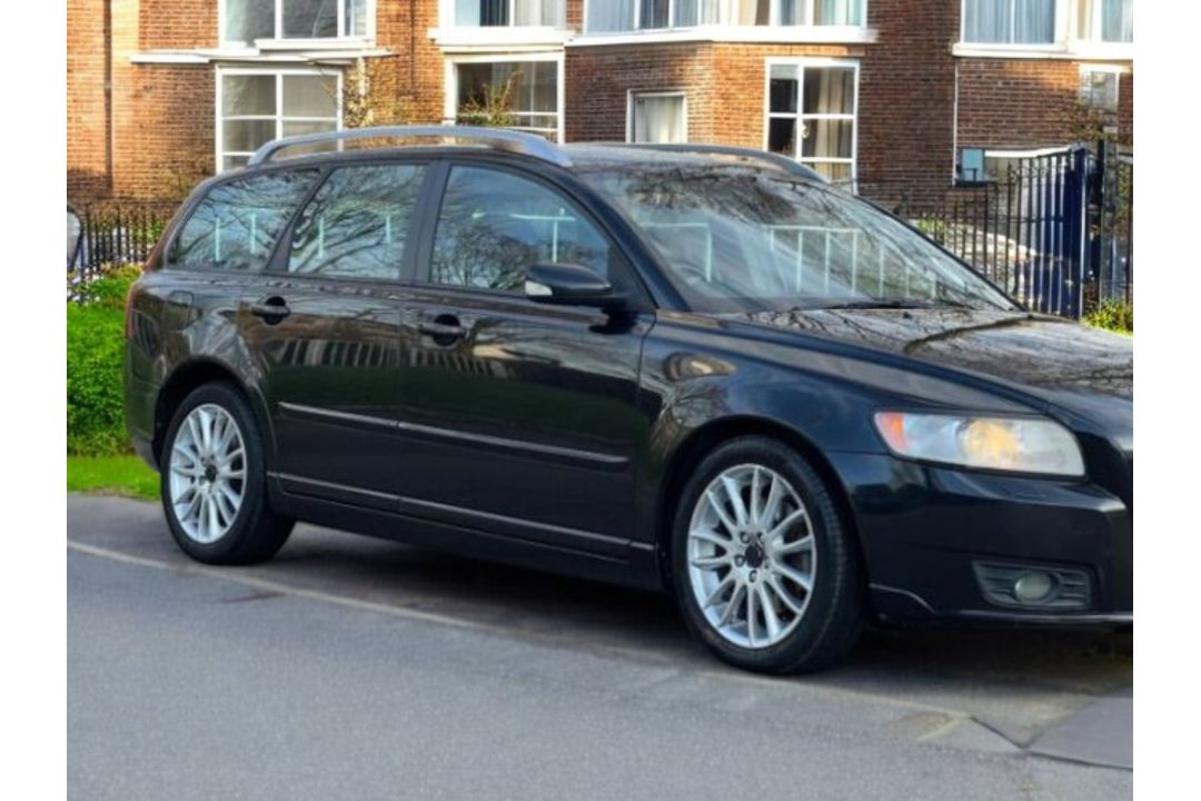 2009 VOLVO V50 2.0D SE 5DR DIESEL MANUAL ESTATE BLACK >>--NO VAT ON HAMMER--<< - Image 5 of 28