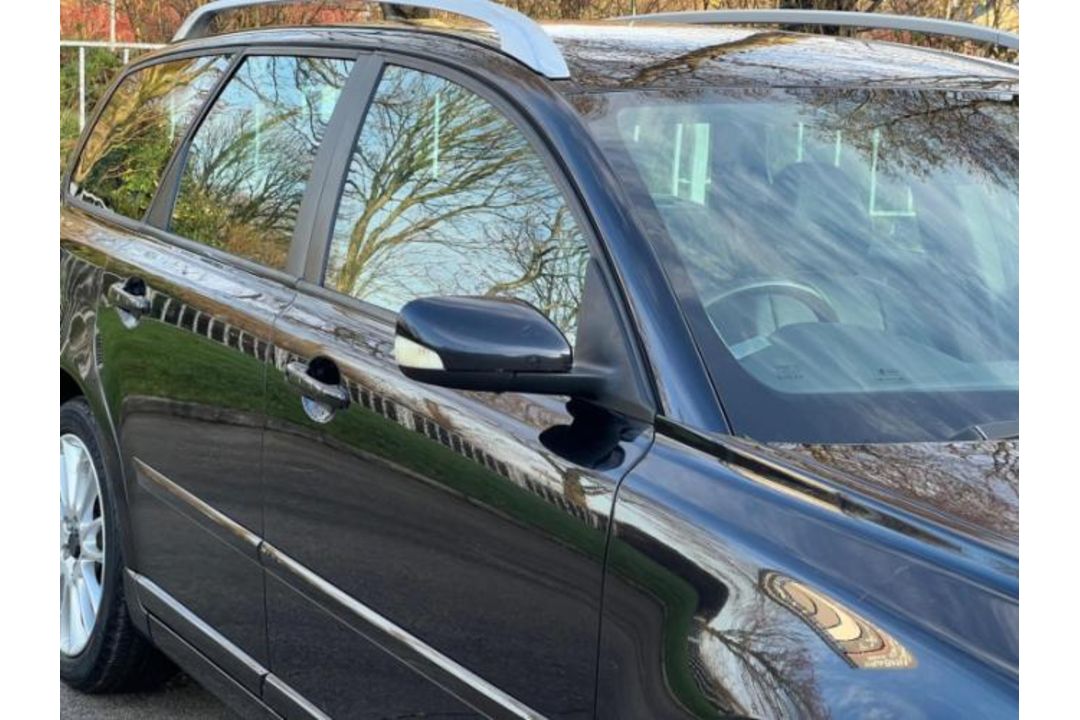 2009 VOLVO V50 2.0D SE 5DR DIESEL MANUAL ESTATE BLACK >>--NO VAT ON HAMMER--<< - Image 23 of 28