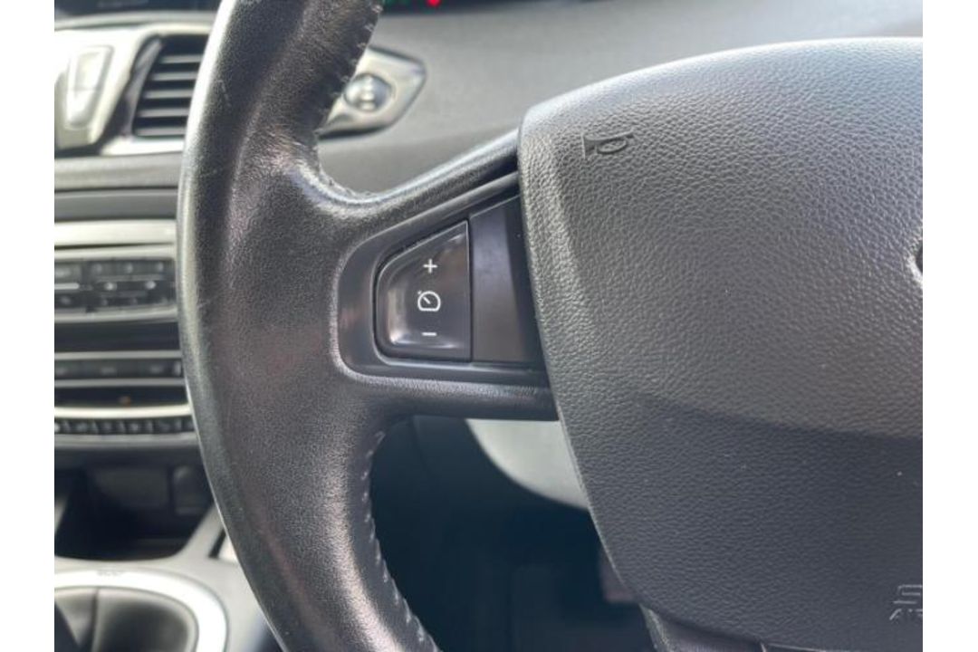 **(ONLY 105K MILEAGE)** 2015 RENAULT SCENIC DYNAMIQUE TOMTOM DCI SA >>--NO VAT ON HAMMER--<< - Image 18 of 32