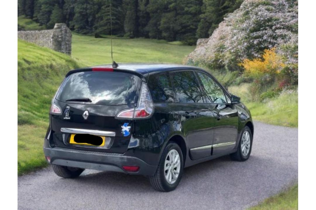 **(ONLY 105K MILEAGE)** 2015 RENAULT SCENIC DYNAMIQUE TOMTOM DCI SA >>--NO VAT ON HAMMER--<< - Image 7 of 32