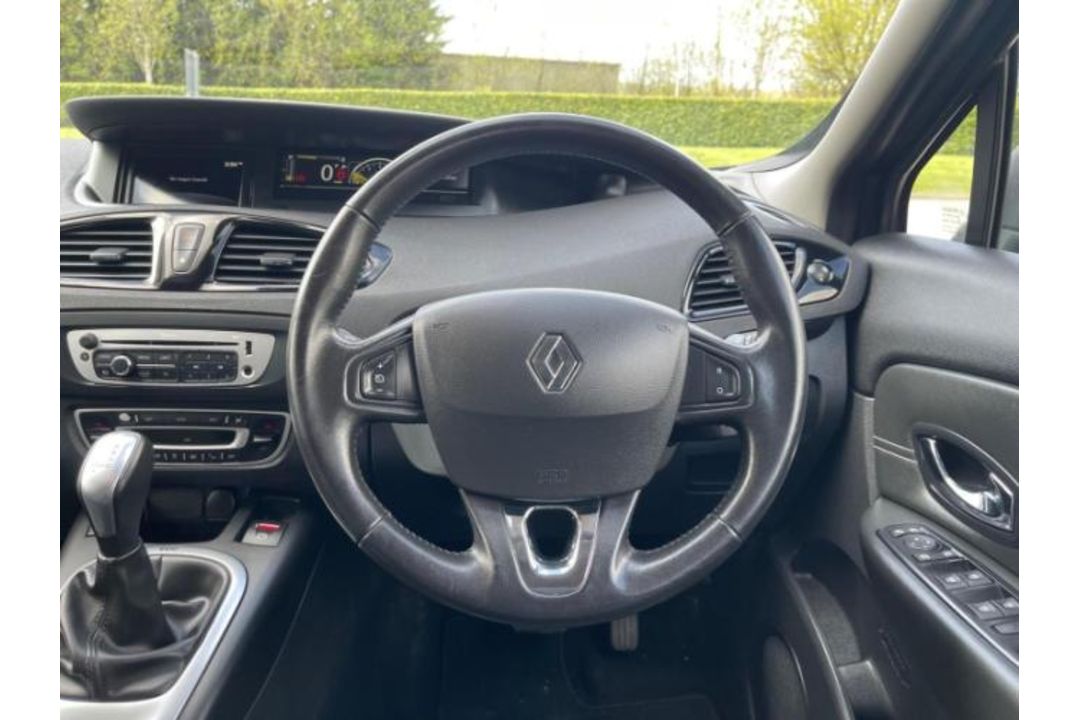 **(ONLY 105K MILEAGE)** 2015 RENAULT SCENIC DYNAMIQUE TOMTOM DCI SA >>--NO VAT ON HAMMER--<< - Image 24 of 32